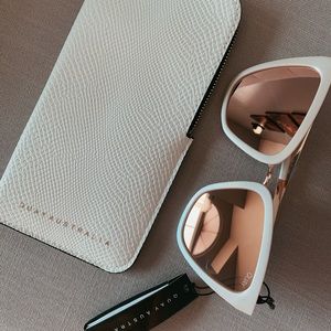 Quay Australia Women’s Reina Rose Sunglasses